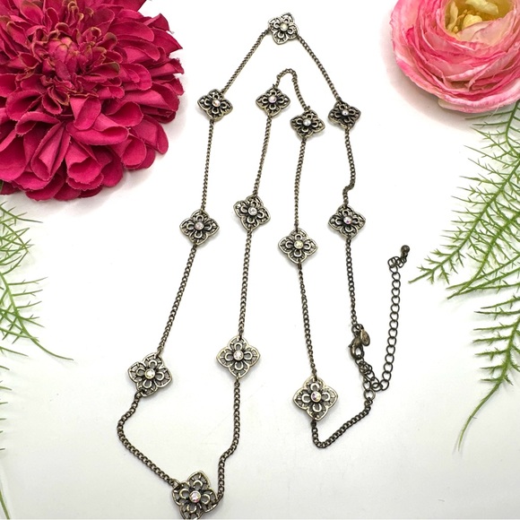 Premier Designs Jewelry - VINTAGE⚜️PREMIER DESIGNS Antiqued Golden Charm Necklace